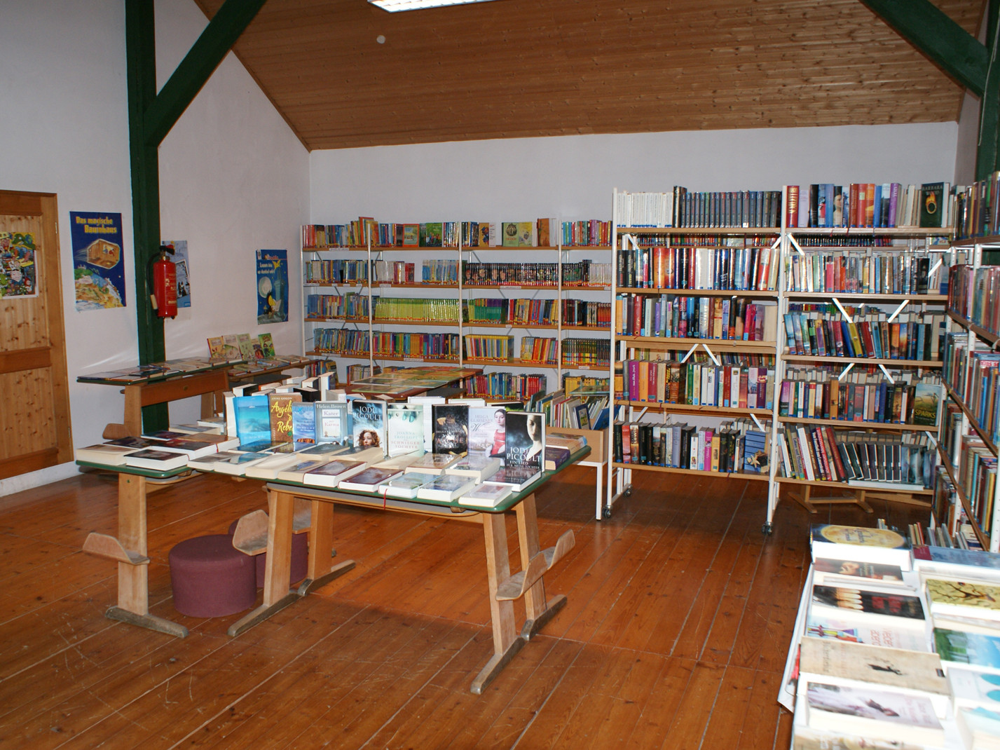  Bücherei in der Grundschule 